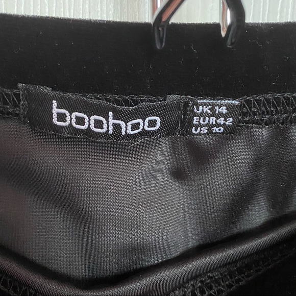 ๐ผ Boohoo floral embroidery velvet skirt - Picture 4 of 4